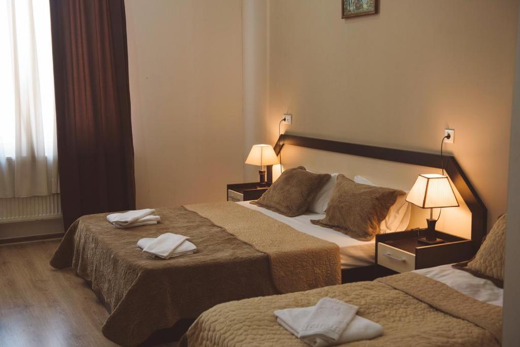 Backstreet Hotel - Near Tbilisi Central ภายนอก รูปภาพ