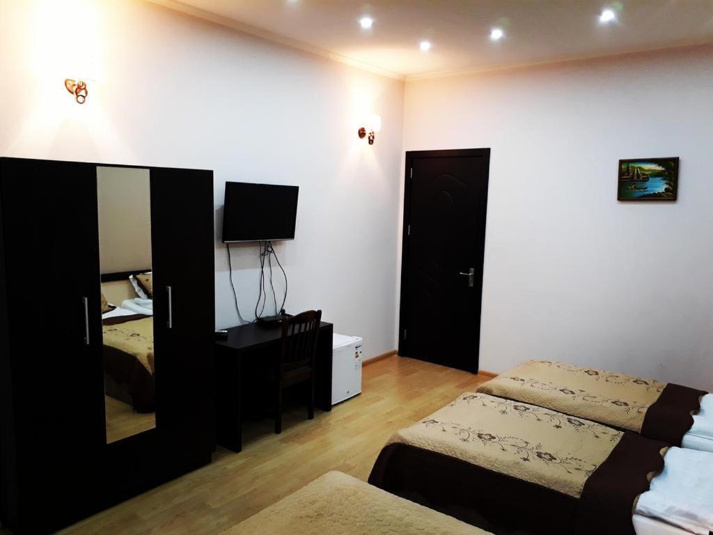 Backstreet Hotel - Near Tbilisi Central ภายนอก รูปภาพ