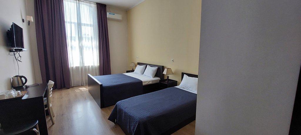 Backstreet Hotel - Near Tbilisi Central ภายนอก รูปภาพ