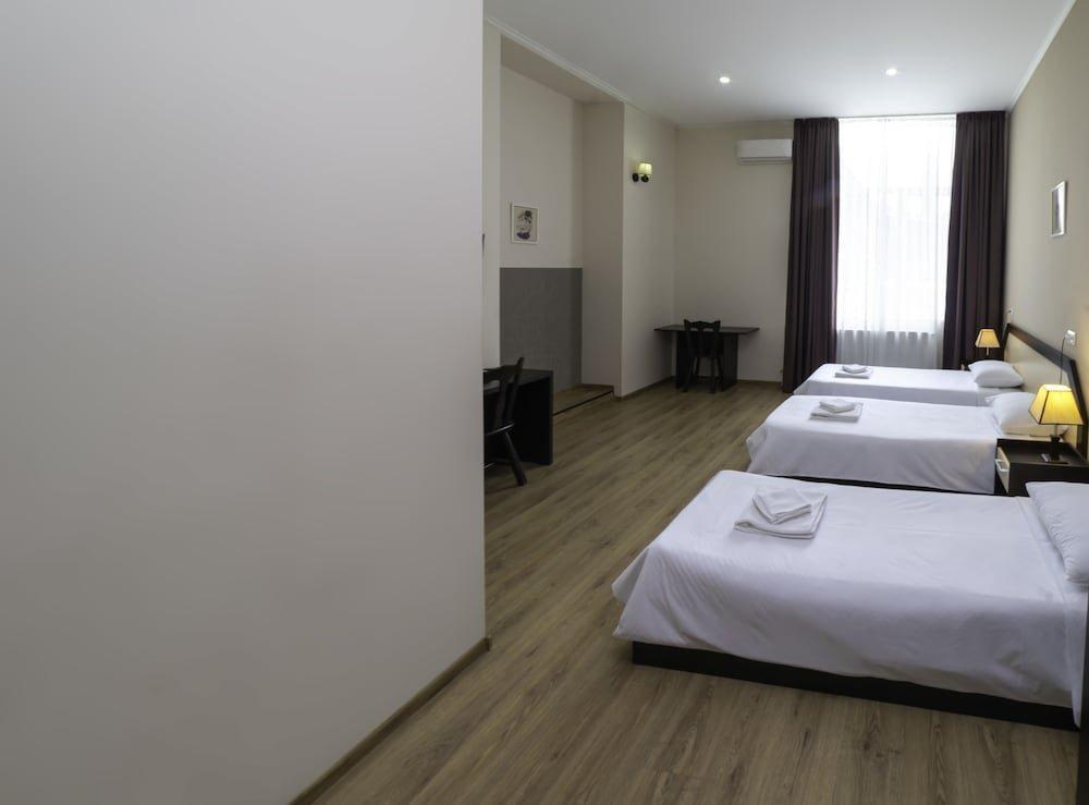 Backstreet Hotel - Near Tbilisi Central ภายนอก รูปภาพ