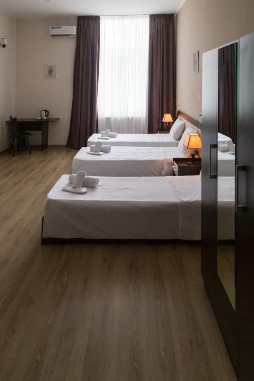 Backstreet Hotel - Near Tbilisi Central ภายนอก รูปภาพ