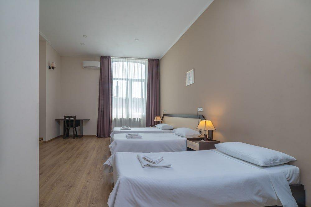 Backstreet Hotel - Near Tbilisi Central ภายนอก รูปภาพ