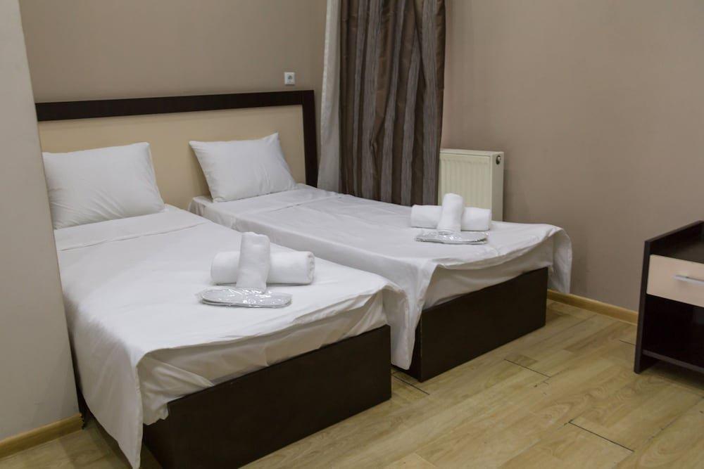 Backstreet Hotel - Near Tbilisi Central ภายนอก รูปภาพ